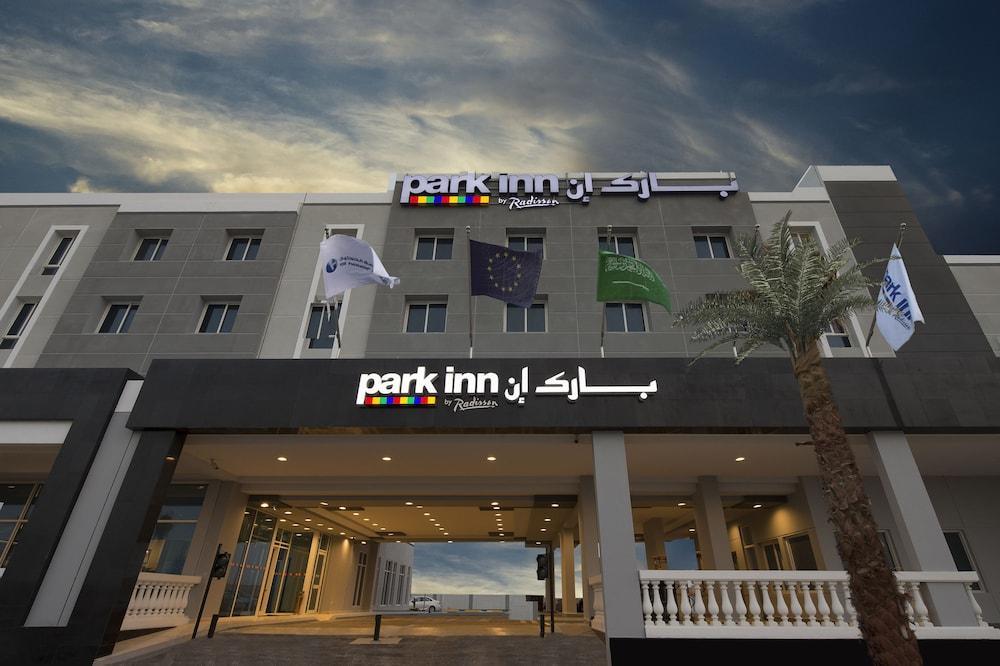 Park Inn By Radisson Jubail Industrial City Exteriör bild