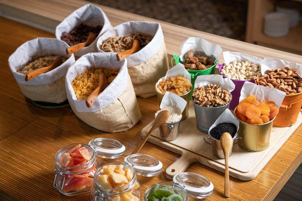 Park Inn By Radisson Jubail Industrial City Restaurang bild