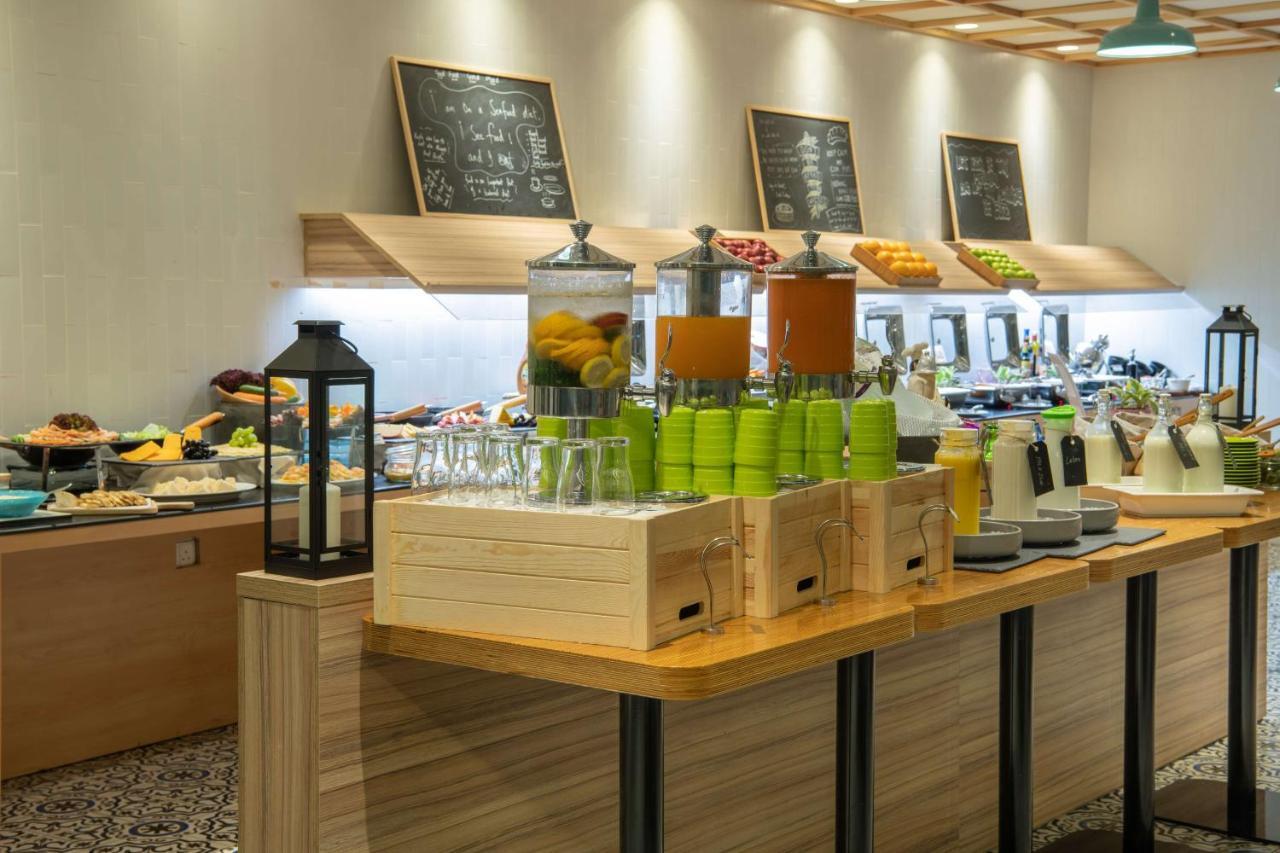Park Inn By Radisson Jubail Industrial City Exteriör bild