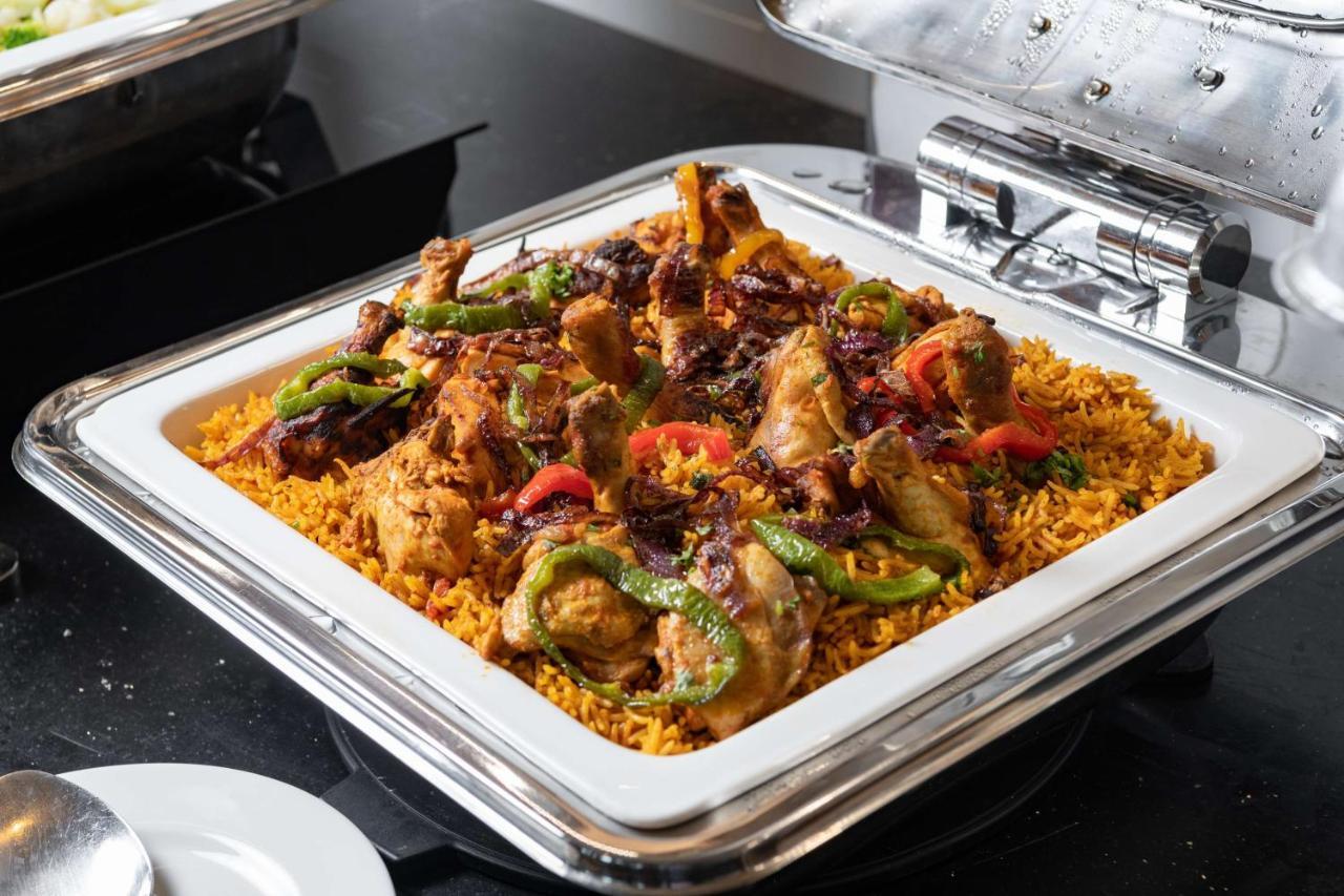 Park Inn By Radisson Jubail Industrial City Exteriör bild